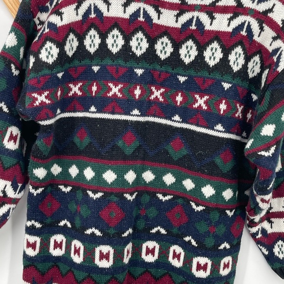 Vintage Cut 4 U Men's Turtleneck Patterned Knit Sweater Black, Burgundy & Green - Picture 13 of 16